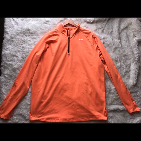 ✨New Nike Running Zip Up✨ - Picture 2 of 5